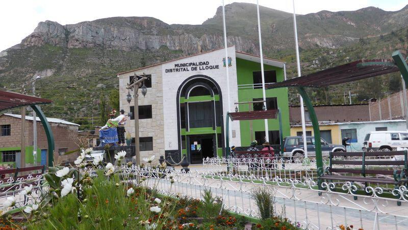 Pobladores de La Capilla se quejan por constantes cortes eléctricos