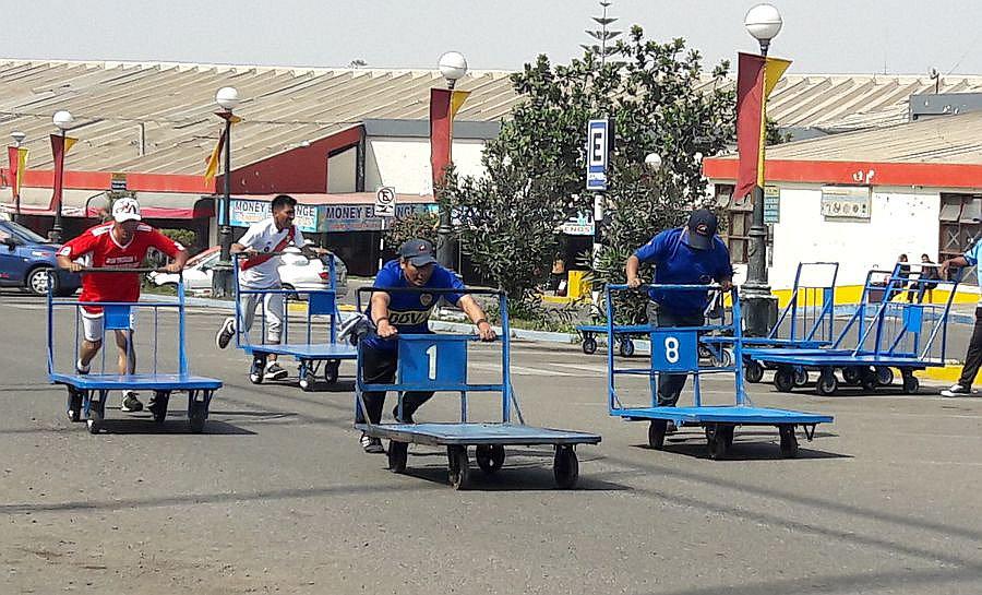 Terminal celebra 30° aniversario con carrera de carretas y triciclos
