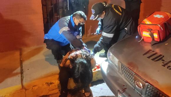 Hombre atacó con un cuchillo a una mujer y a un hombre en el Cercado de Arequipa|FOTO: Difusión