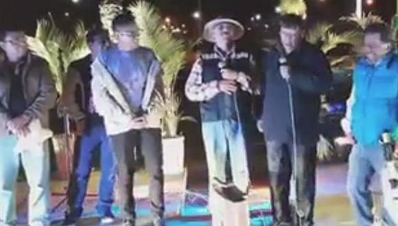 Candidato a alcaldía realiza parodia para ridiculizar a otros postulantes (VIDEO)