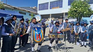 Emoción en los 79 años del colegio Politécnico Regional del Centro en Huancayo