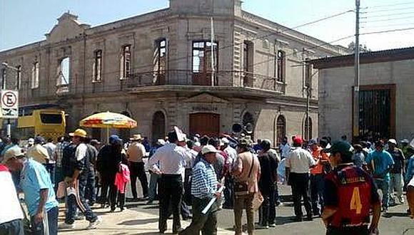 Tacna: Obreros de Construcción Civil marchan por aumento de salarios