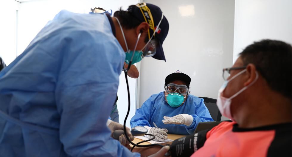 Los Centros para el Control y la Prevención de Enfermedades señalan que los síntomas del covid-19 podrían aparecer en tan solo 2 días o hasta 14 días después de la exposición (Foto: GEC)