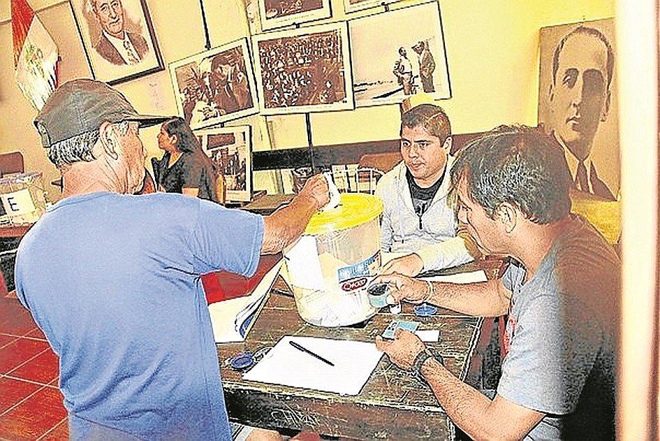 Moisés Tambini: “Perdedores, vayan a donde quieran”