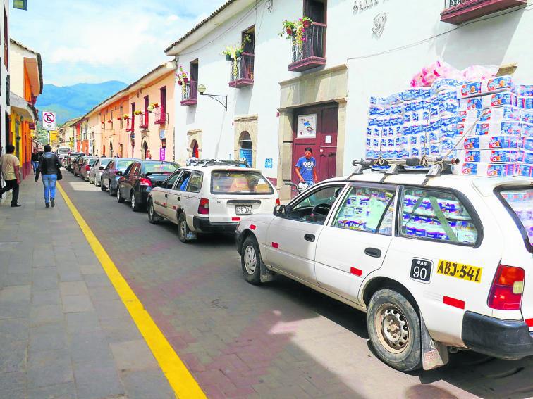 Semana Santa: Congestión y caos asfixia Huamanga a falta de organización