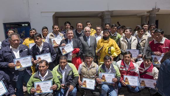 Combatientes forestales de Cultura Cusco fueron reconocidos por Defensa Civil