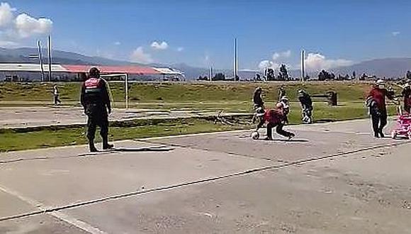 Huancayo: Sacan a niños a jugar a estadio pese a alerta de alto riesgo en la región Junín (VIDEO)