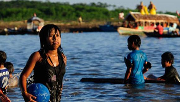 Carrera de balsas más larga del mundo en río Amazonas
