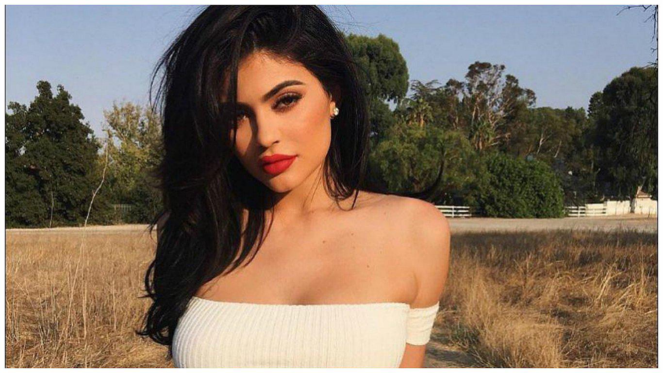 Kylie Jenner se muestra en diminuta lencería en Cusco (FOTOS)