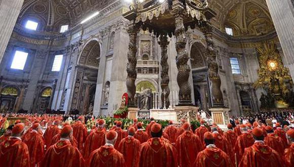 Cardenales deciden futuro de la Iglesia Católica