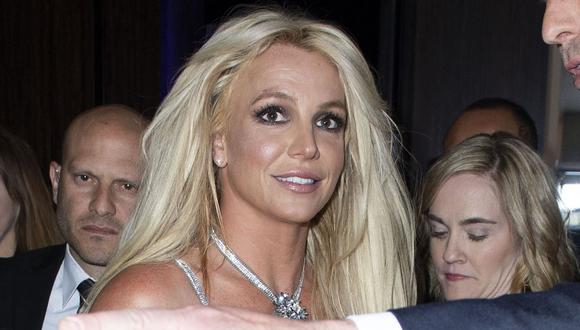 Britney Spears se muestra en avioneta tras la destitución de su padre como responsable de su tutela. (Foto: Valerie Macon / AFP)