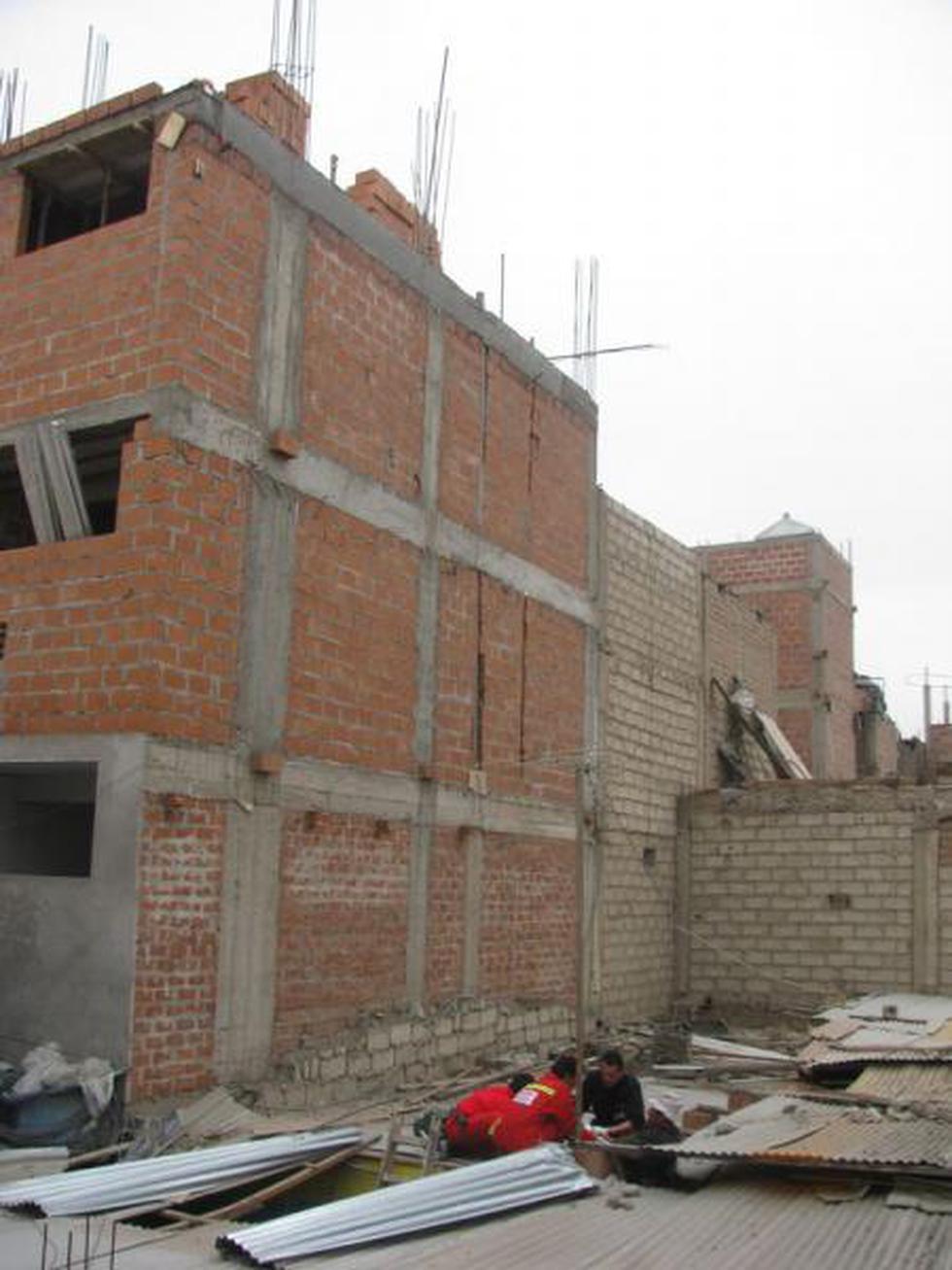 Albañil cae de cuarto piso y sobrevive