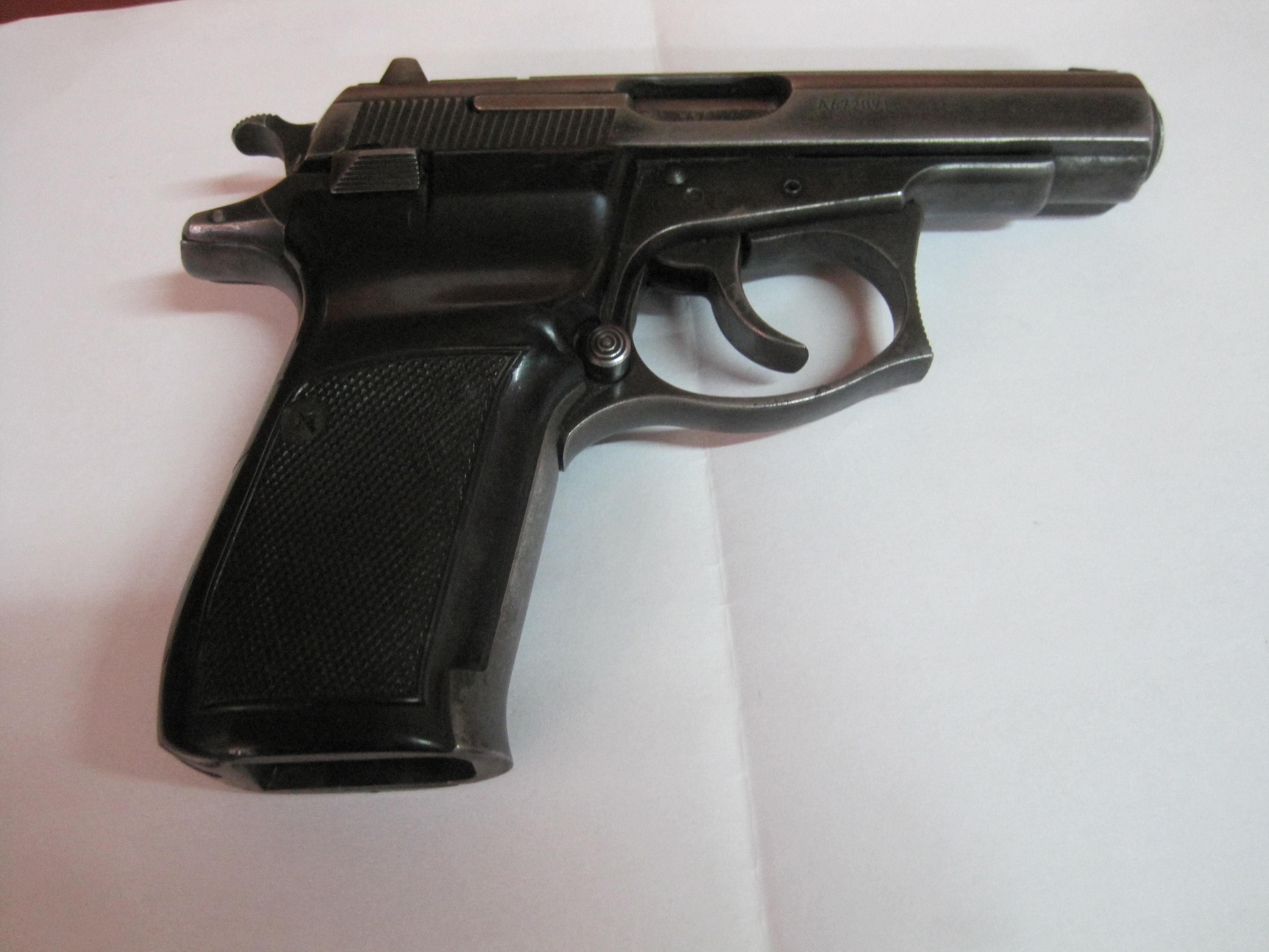 Asaltan heladería orgánica  con pistola de juguete