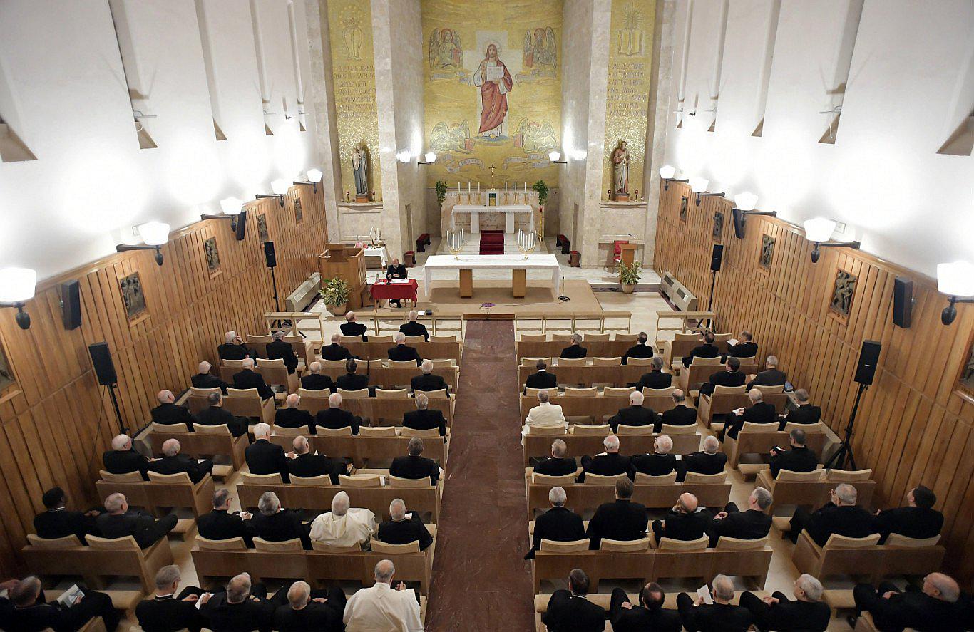 Denuncian a sacerdotes de la Iglesia Católica por promiscuidad y orgías 