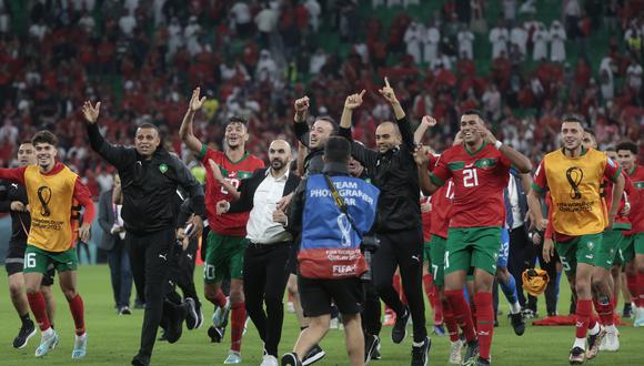 Jugadores de Marruecos celebraron su pase a semifinales. (Foto: EFE)