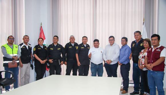 Alcalde de El Porvenir, Juan Carranza, sostuvo reunión con los comisarios de las dependencias policiales de Sánchez Carrión, Nicolás Alcázar y Alto Trujillo.