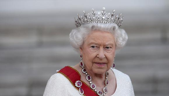 Estado Islámico planea atentar contra Isabel II, según prensa británica