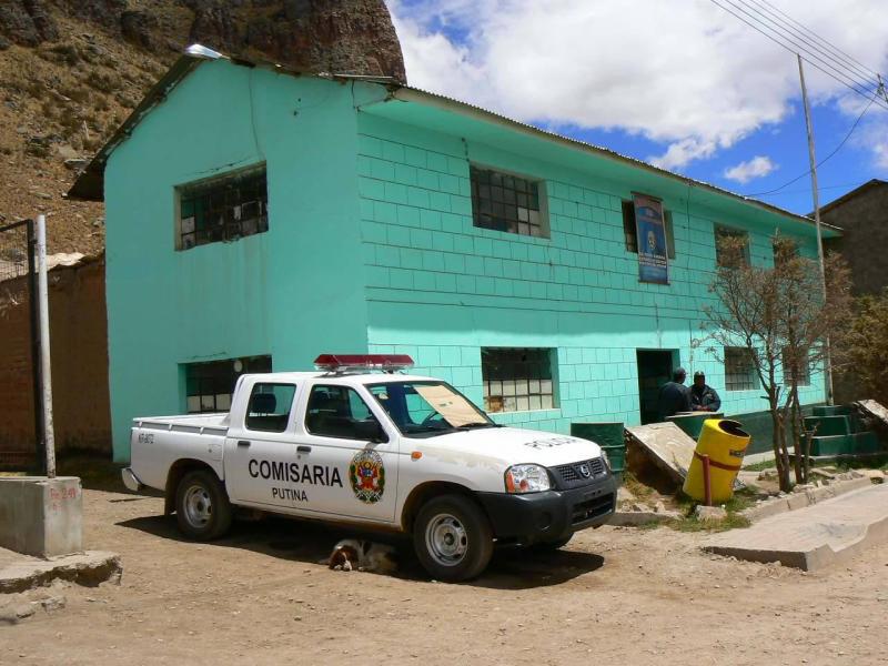 Río Putina arrastra a joven y casi la mata