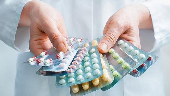 Proponen que farmacias de clínicas vendan medicamentos genéricos