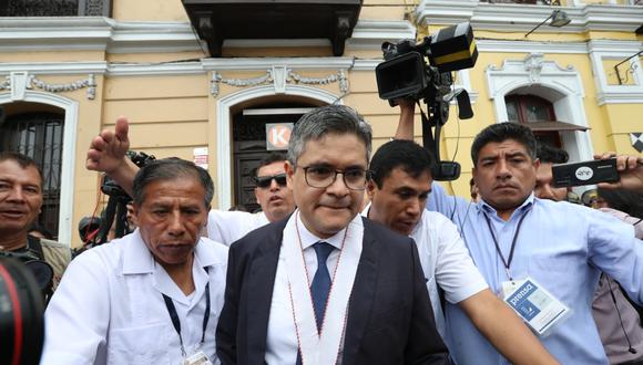 José Domingo Pérez durante diligencia fiscal. (Foto: Rolly Reyna)