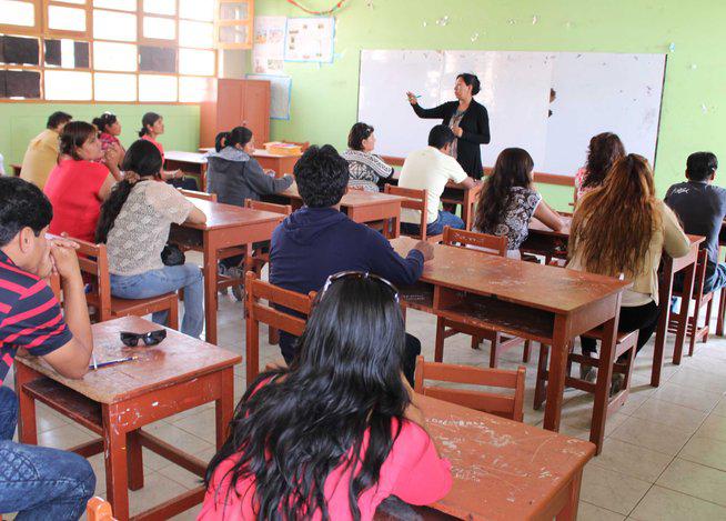 Dirección de Educación cesará a 30 docentes sin título