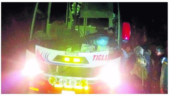 ​Asaltantes siembran el terror al disparar contra bus de Ticllas