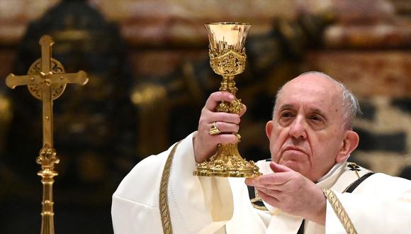 El papa Francisco aseveró este martes que “toda persona descartada es un hijo de Dios” a poco de debatirse un proyecto para aprobar el aborto. (Foto: Vincenzo PINTO / POOL / AFP)