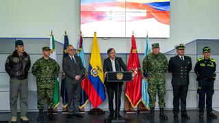 Gustavo Petro cambia a miembros de la cúpula militar en Colombia con enfoque en DDHH