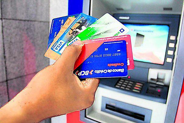 Siete claves financieras sobre las cuentas bancarias y las tarjetas