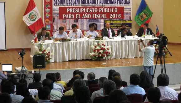Gobernadores de Moquegua, Tacna y Puno piden más presupuesto para obras