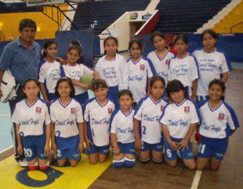 Daniel Hoyle, a  paso de campeón