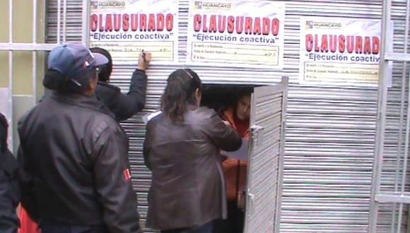 Clausuran comercios de Huancayo porque no tenían certificado de Defensa Civil 