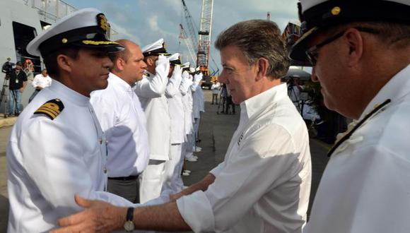 Juan Manuel Santos lidera encuestas en Colombia