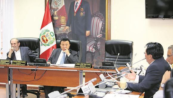 Comisión de Inteligencia y Fiscalización acuerdan investigar reglaje 