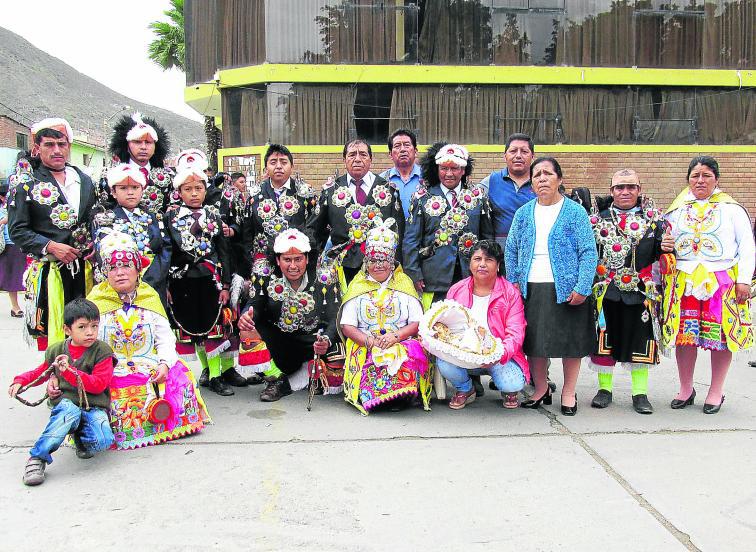 Danza de Pasco "Baile viejo" engalana calles 