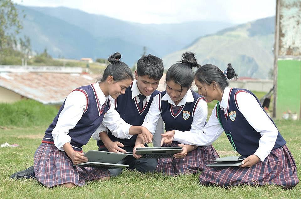 ​Estudiantes de Cusco logran aprendizajes con tecnología de punta