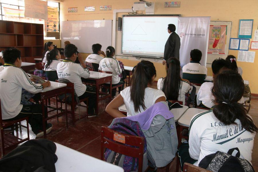 Moquegua: 328 colegios ya fueron modernizados con TIC