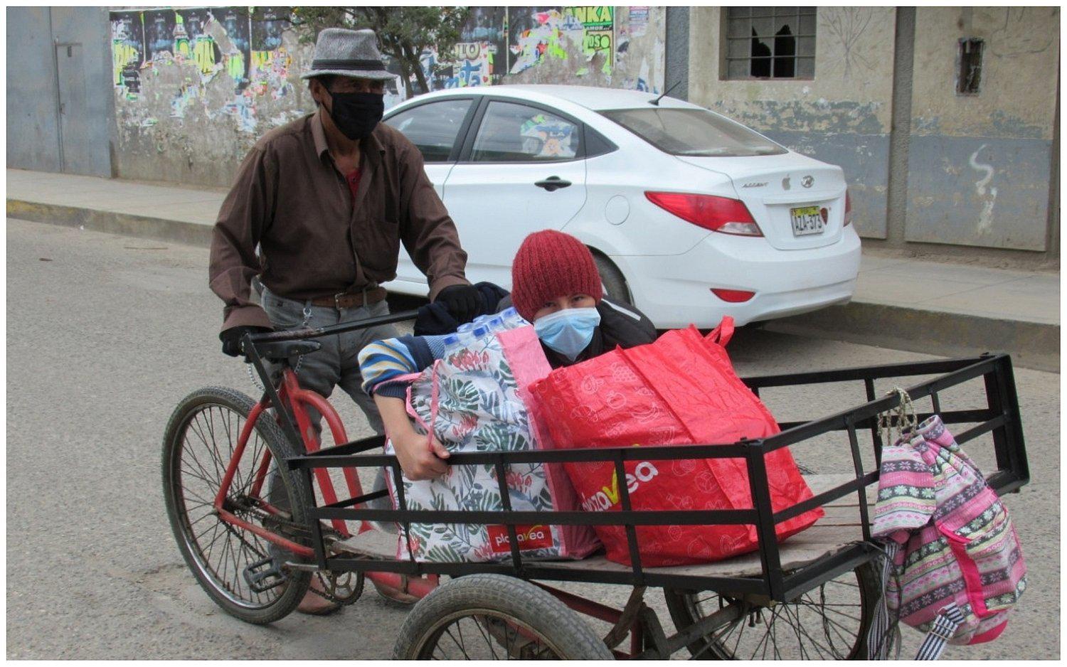 Huancayo: Humilde albañil cambia de oficio para sobrevivir en medio de pandemia 