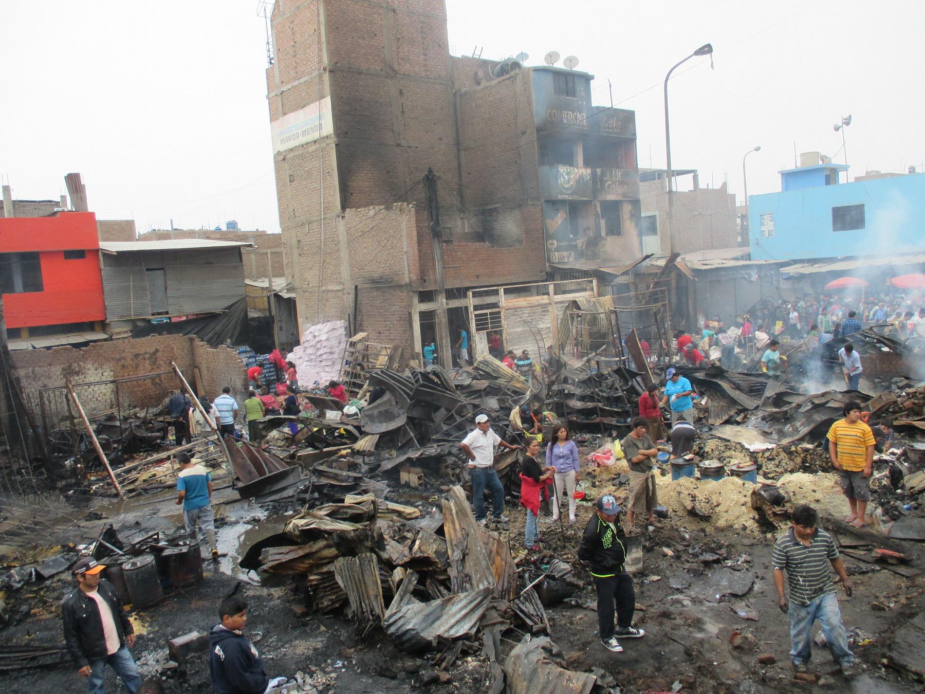 Así quedó el mercado La Hermelinda tras incendio (Video)