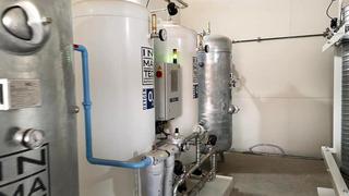 Instalan maquinas para ampliar capacidad de oxígeno en hospital temporal en Lambayeque