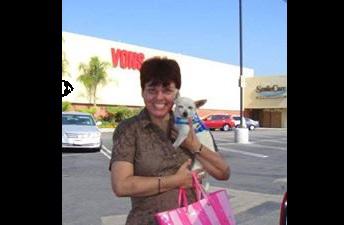 Facebook: ​La admiraban por ser una noble rescatista de perros pero la realidad era otra