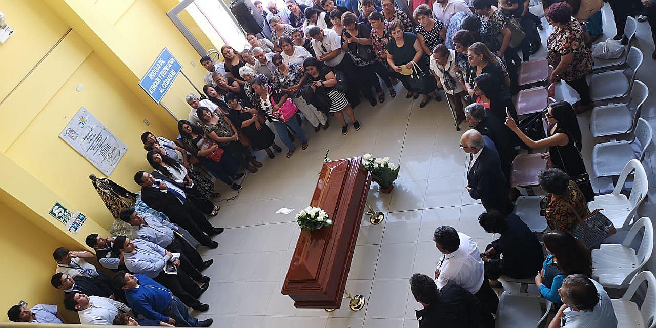 Rinden homenaje póstumo a exalcalde Abel Reinoso