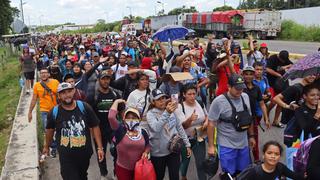 México: dos nuevas caravanas con 4.300 migrantes parten desde frontera sur con Guatemala