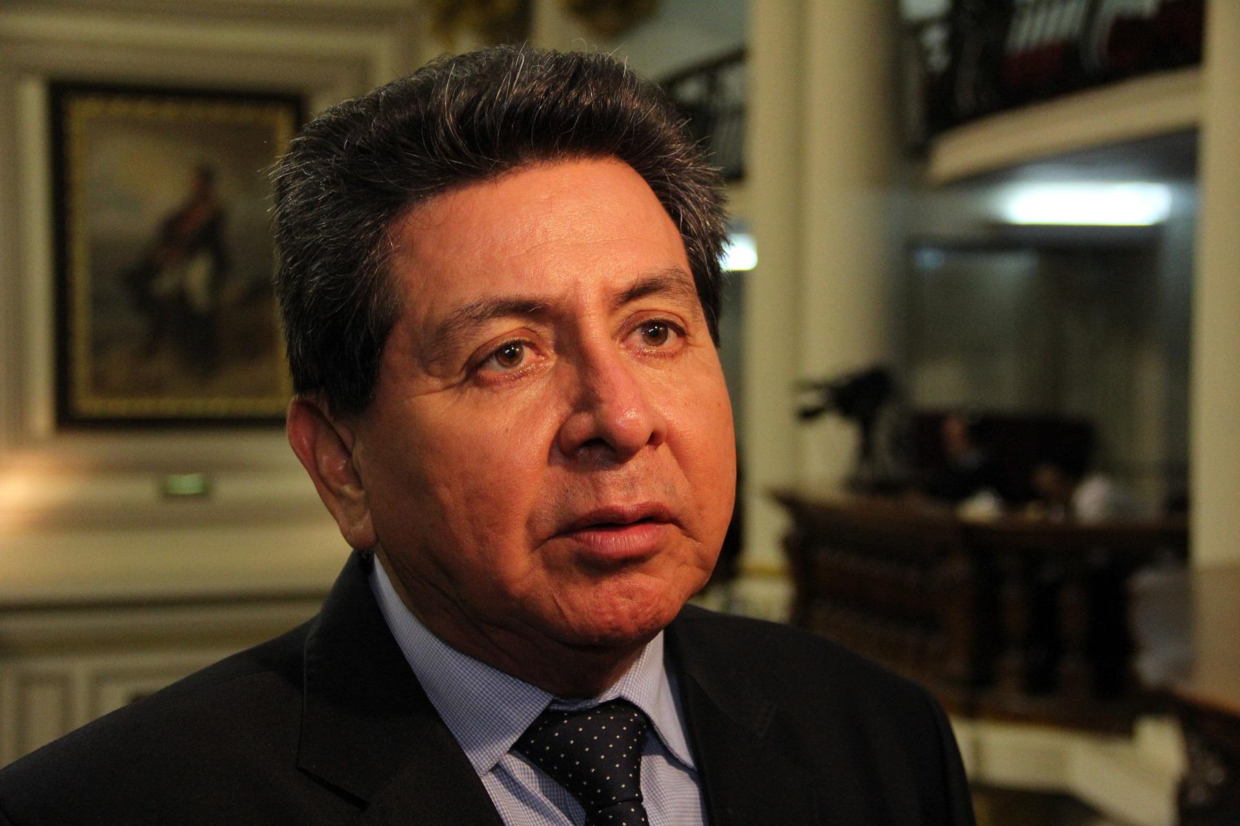 José León ocultó información de su relación con “narco”