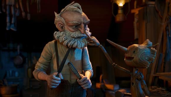 Gepetto (David Bradley) y Pinocchio (Gregory Mann) en una escena de la película de Netflix. (Foto: Netflix).