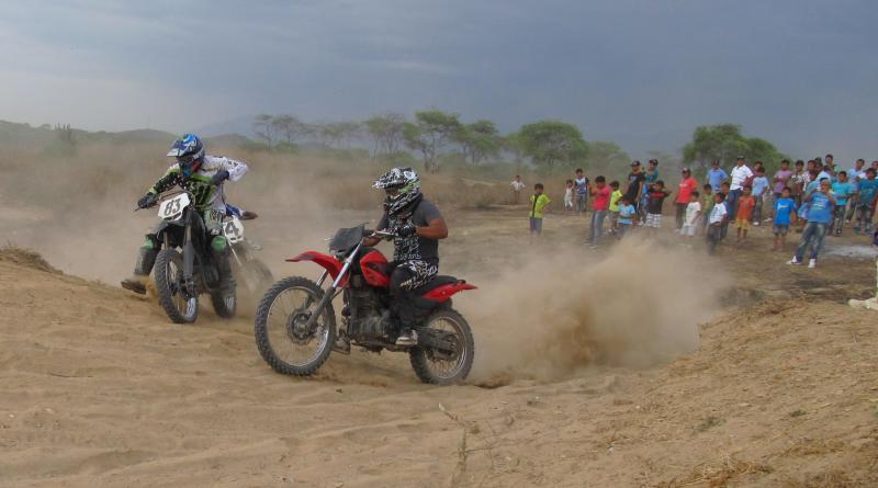 Piura arrasó en gran carrera de motocross en La Matanza