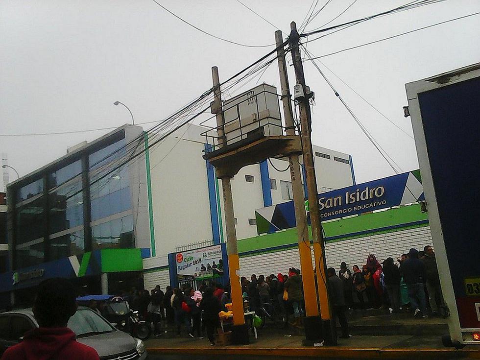 Cientos de ahorristas retiran su dinero de cooperativa que dio préstamos a fujimoristas (FOTOS) 