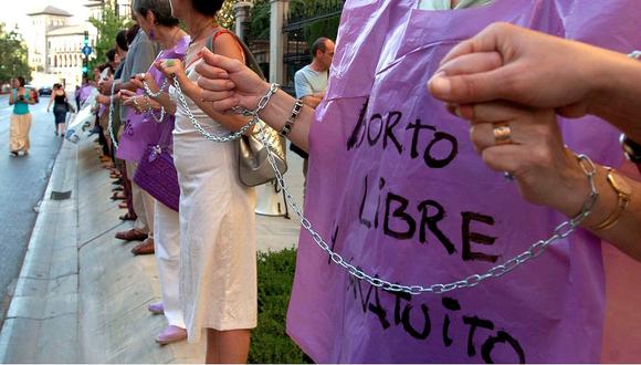 Argentina: Un cura dice en el Congreso que el aborto es "promovido por el FMI"