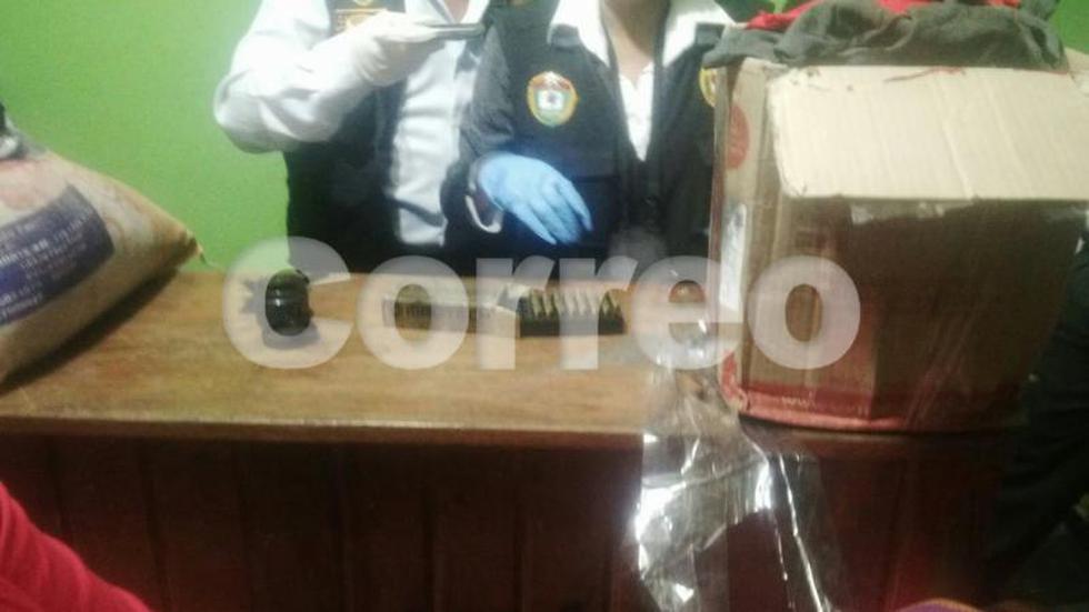 Hallan municiones, banderas y polos de Sendero Luminoso que eran enviados como encomienda