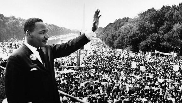 Martin Luther King es agasajado por el 89° aniversario de su nacimiento